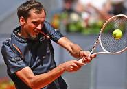 Daniil Medvedev Selamat Dari Amukan Alexander Shevchenko Di Madrid