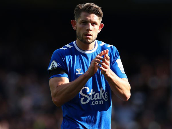 Bek Everton, James Tarkowski.