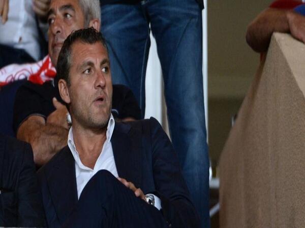 Christian Vieri menjagokan Inter Milan unggul atas AC Milan di leg pertama semifinal Liga Champions (11/5) / via AFP