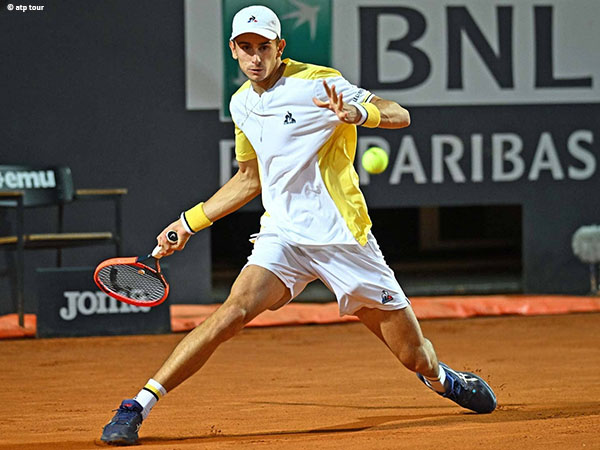 Diego Schwartzman Angkat Kaki, Matteo Arnaldi Lulus Ujian Pertama Di Roma