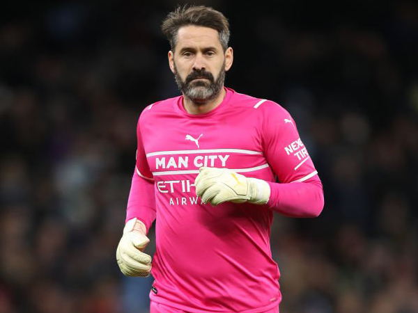 Kiper Manchester City, Scott Carson.