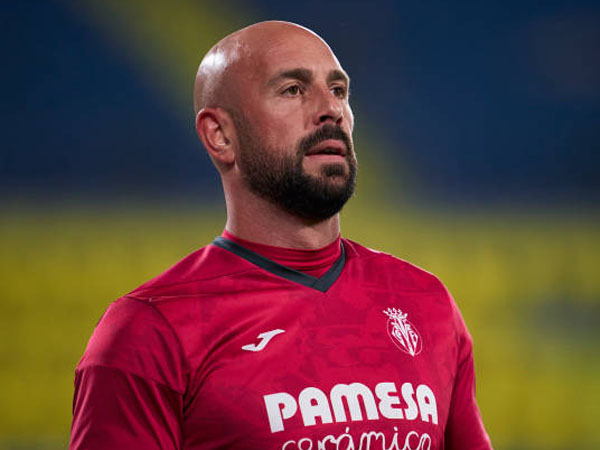 Pepe Reina, Pemain ke-44 dalam Sejarah Sepak Bola yang Capai Prestasi Ini