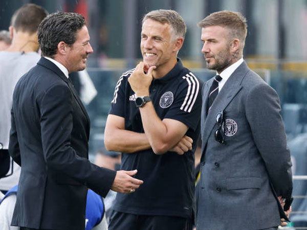 Klub Milik David Beckham Resmi Pecat Phil Neville dari Posisi Manajer