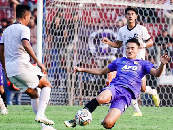 Laga Persik Kediri kontra Madura United