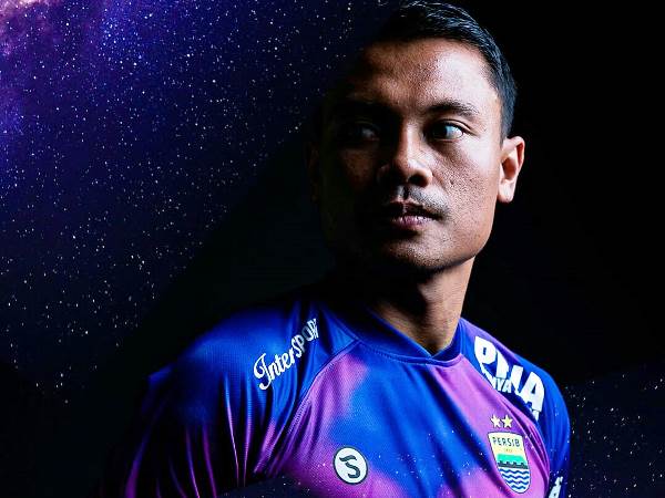 Persib Luncurkan Jersey Ketiga Bertema Galaksi