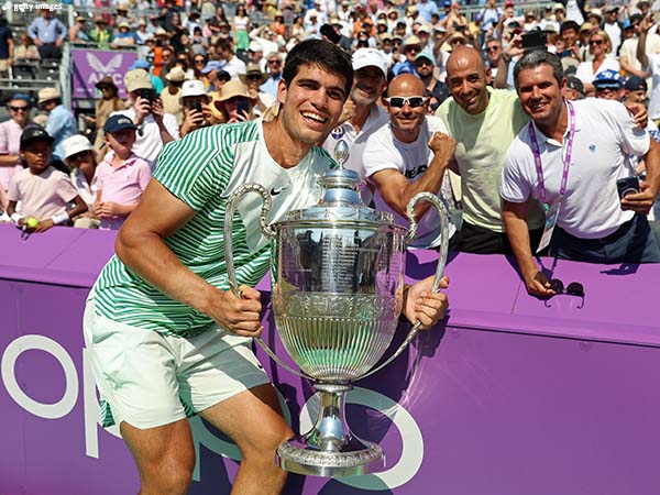 Carlos Alcaraz Kantongi Gelar Turnamen Grass-Court Pertama Di Queen's Club