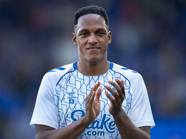 Dilepas Everton, Besiktas Tertarik Datangkan Yerry Mina