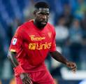 Tinggalkan Barcelona, Agen Tawarkan Samuel Umtiti ke Inter Milan