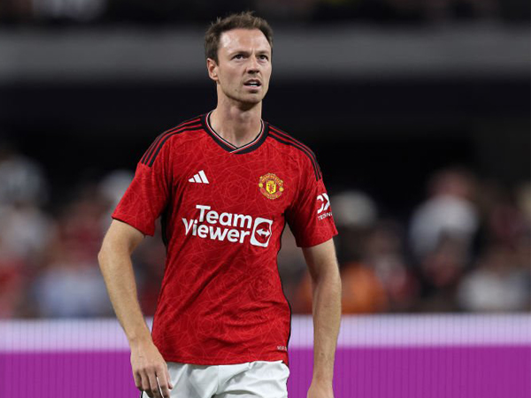 Bek Manchester United, Jonny Evans.