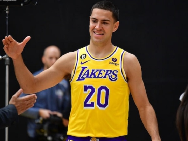 Mantan pemain Los Angeles Lakers, Cole Swider