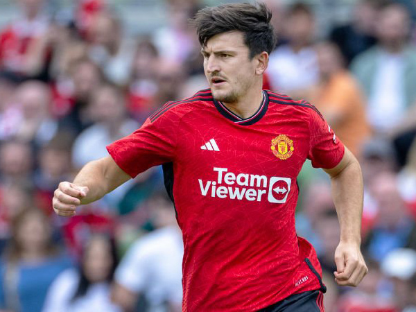 Bek Manchester United, Harry Maguire.