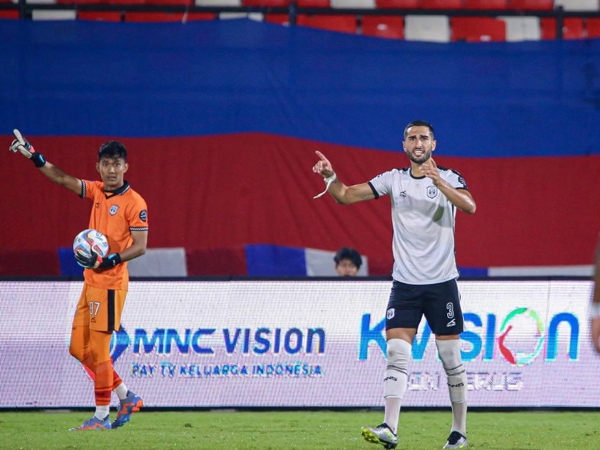 Bek asing Rans Nusantara FC, Angelo Meneses