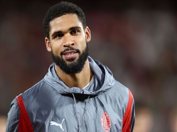 Terbebas dari 'kurungan' di Chelsea, Ruben Loftus-Cheek mengaku sangat lega bisa pindah ke AC Milan / via Getty Images