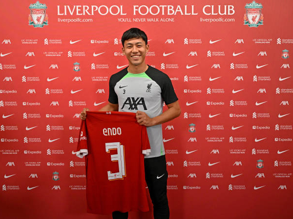 Wataru Endo Jelaskan Alasan Pilih Nomor Punggung 3 Bersama Liverpool