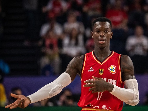 Dennis Schroder pimpin Jerman hantam Australia.