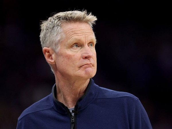 Pelatih Tim Basket AS, Steve Kerr.