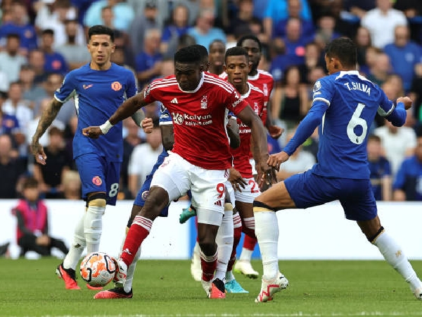 Chelsea mengejar tanda tangan Taiwo Awoniyi pada Deadline Day