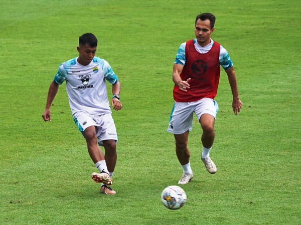 Febri Hariyadi ketika latihan