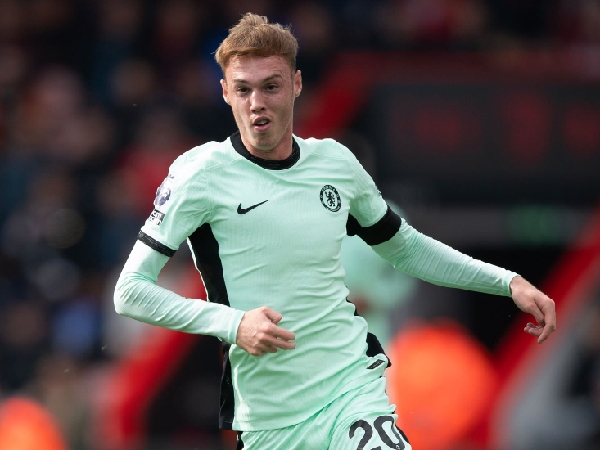 Cole Palmer bergabung dengan Chelsea dari Manchester City