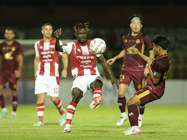 Winger Persis Solo Moussa Sidibe dipastikan absen di laga kontra Persija Jakarta