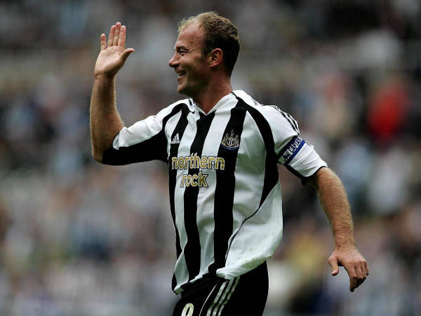 Cerita Eks Newcastle United Ketika Harus Serahkan No. 9 Kepada Alan Shearer