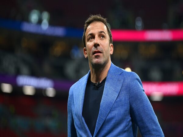 Legenda Timnas Italia dan juga Juventus yaitu Alessandro Del Piero, bicara soal kemunduran yang tengah terjadi di sepakbola Italia / via Getty Images