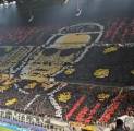 Ultras AC Milan Balas Koreo Fans PSG Dengan Cara Elegan