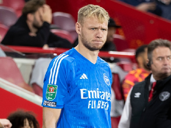 Aaron Ramsdale harus puas menjadi kiper cadangan di Arsenal