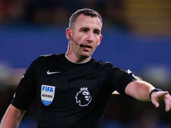 Chris Kavanagh Dipercaya Sebagai Wasit Duel Manchester City vs Liverpool