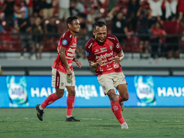 Winger Bali United, Irfan Jaya