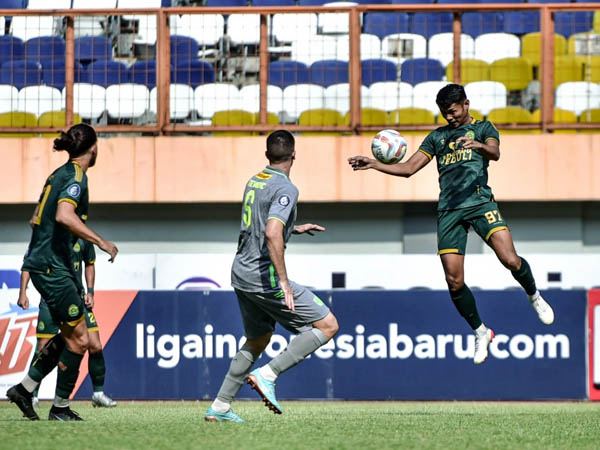 Penyerang Persikabo 1973, Dimas Drajad di laga kontra Persebaya Surabaya