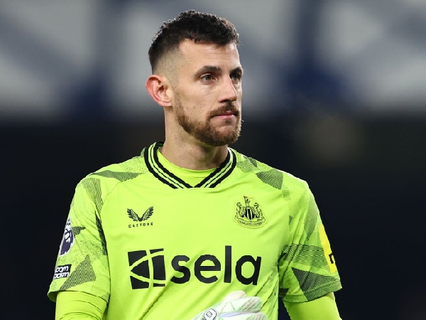 Penjaga gawang Newcastle United, Martin Dubravka