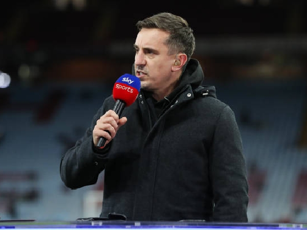 Gary Neville mengidentifikasi masalah utama Arsenal