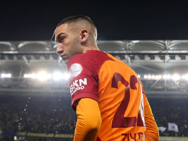 Galatasaray meminjam Hakim Ziyech dari Chelsea selama semusim