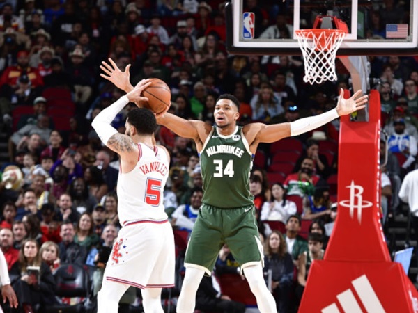 NBA All Star: Antetokounmpo dan James Masih Memimpin