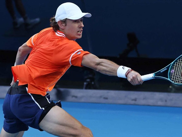 Hasil Australian Open: Milos Raonic Cedera, Alex De Minaur Bertahan Di Melbourne