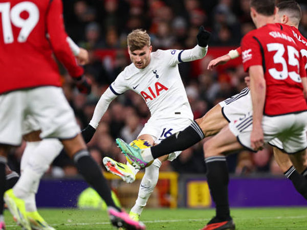 Hasil Pertandingan Premier League: Manchester United 2-2 Tottenham ...