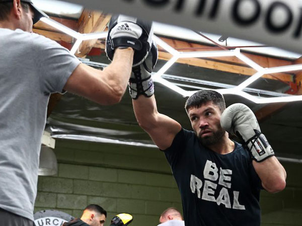 John Ryder berlatih di Churchill Boxing Club menjelang pertarungan melawan Jaime Munguia pada 27 Januari di Phoenix, Arizona. (Foto: Matchroom).