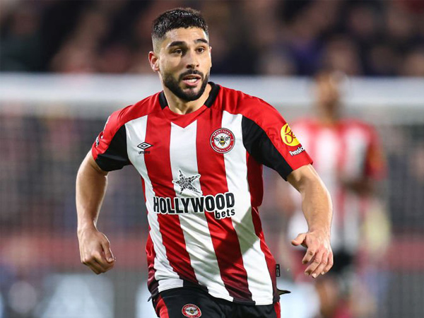 Neal Maupay.