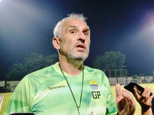 Asisten pelatih Persib, Goran Paulic