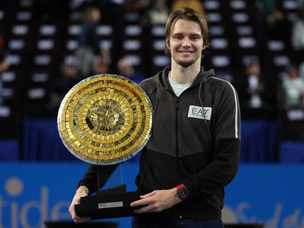 Bungkam Borna Coric, Alexander Bublik Kembali Naik Podium Juara Di Montpellier