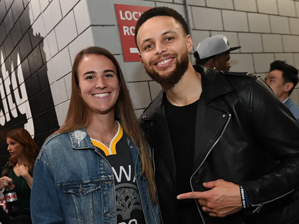 Klay Thompson dukung Ionescu untuk ungguli Curry.