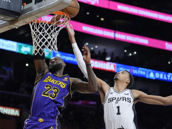 Hasil NBA: Los Angeles Lakers Tekuk San Antonio Spurs 123-118 | Liga ...