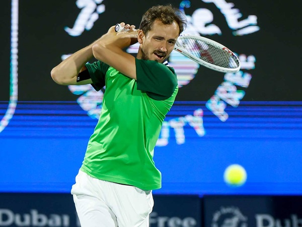 Terhindar Dari Kekalahan, Daniil Medvedev Kembali Ke Perempatfinal Di Dubai