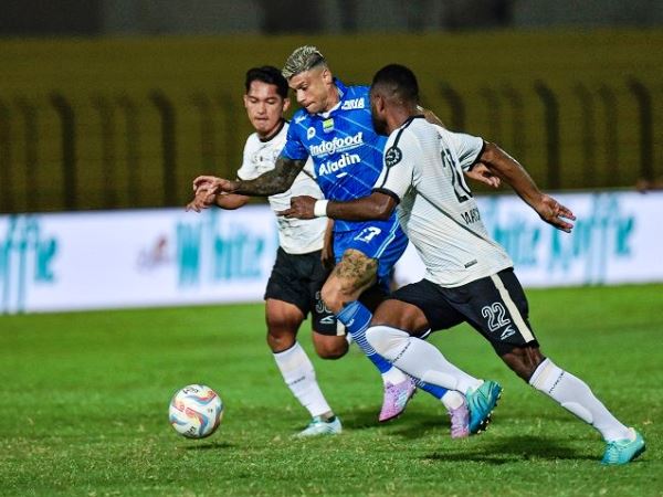 Persib sukses mengalahkan RANS 4-0