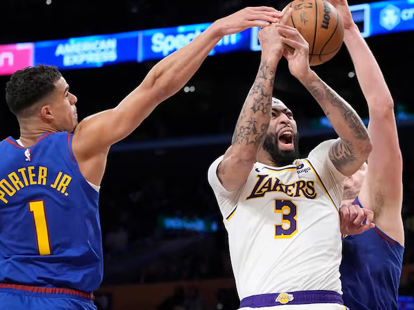 Anthony Davis ingin Lakers belajar dari kekalahan pahit lawan Nuggets.