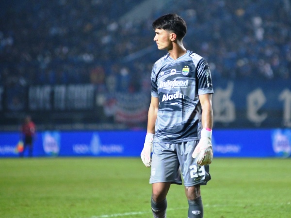 Kiper Persib, Kevin Ray Mendoza