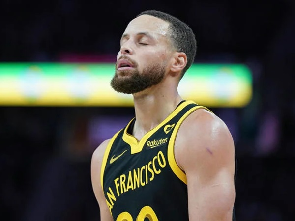 Steph Curry Berikan Komentar Terkait Caitlin Clark