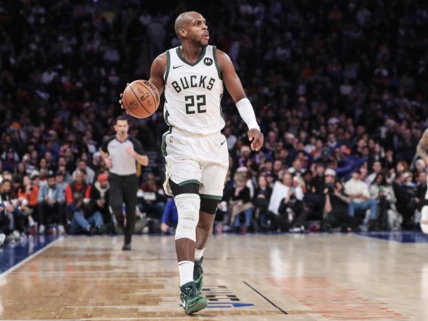 Khris Middleton Bawa Bucks Tumbangkan Suns Setelah Absen 16 Laga