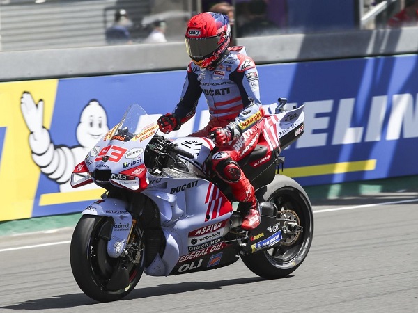 Jorge Lorenzo terkesan dengan kesabaran Marc Marquez di Le Mans.